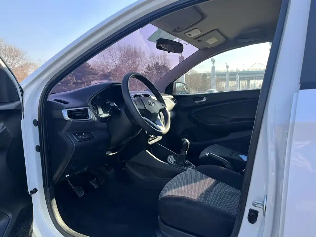 Hyundai Verna 2019 — фото 4