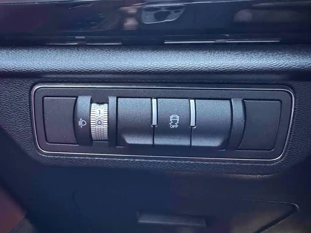 Jetour X70 PLUS 2023 — фото 11