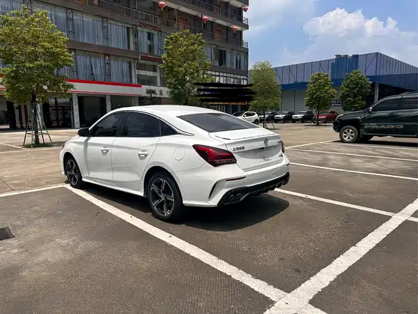 MG MG5 Scorpio 2023