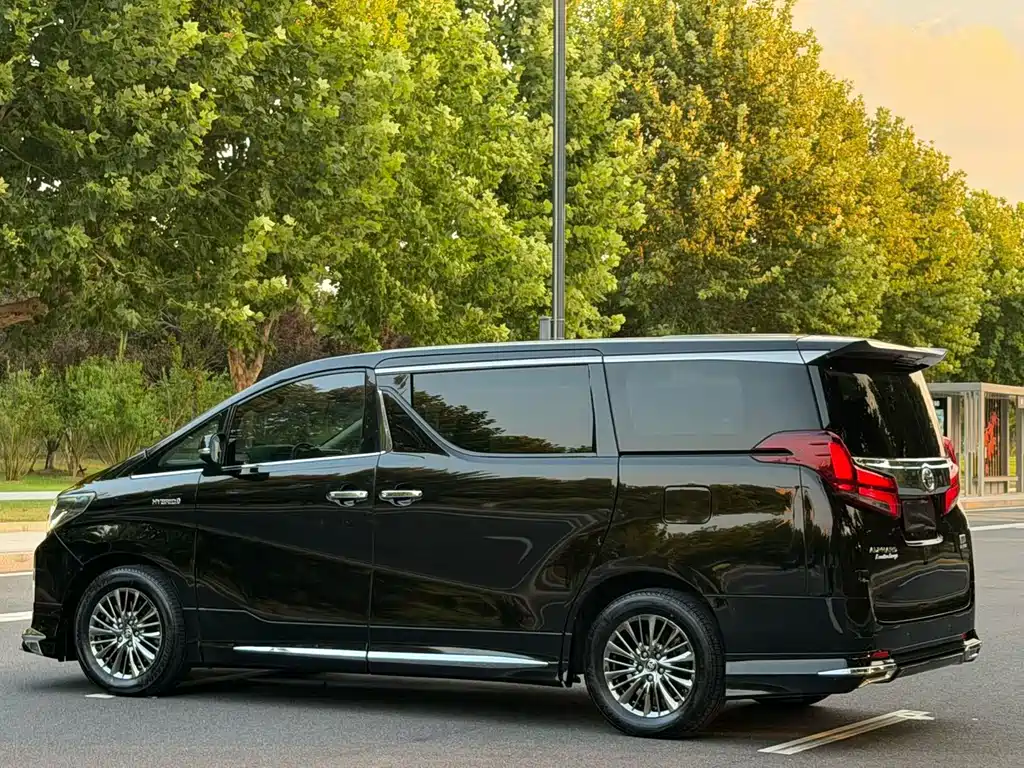 Toyota Vellfire 2020 — фото 7