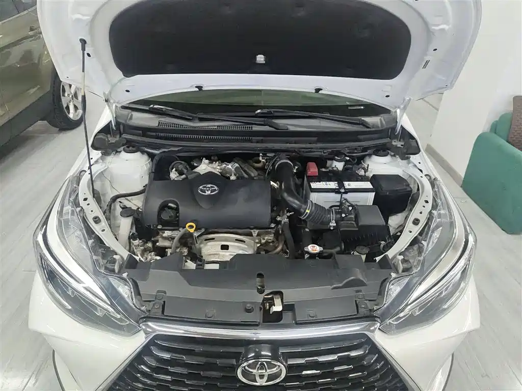 Toyota Yaris L 2023 — фото 20
