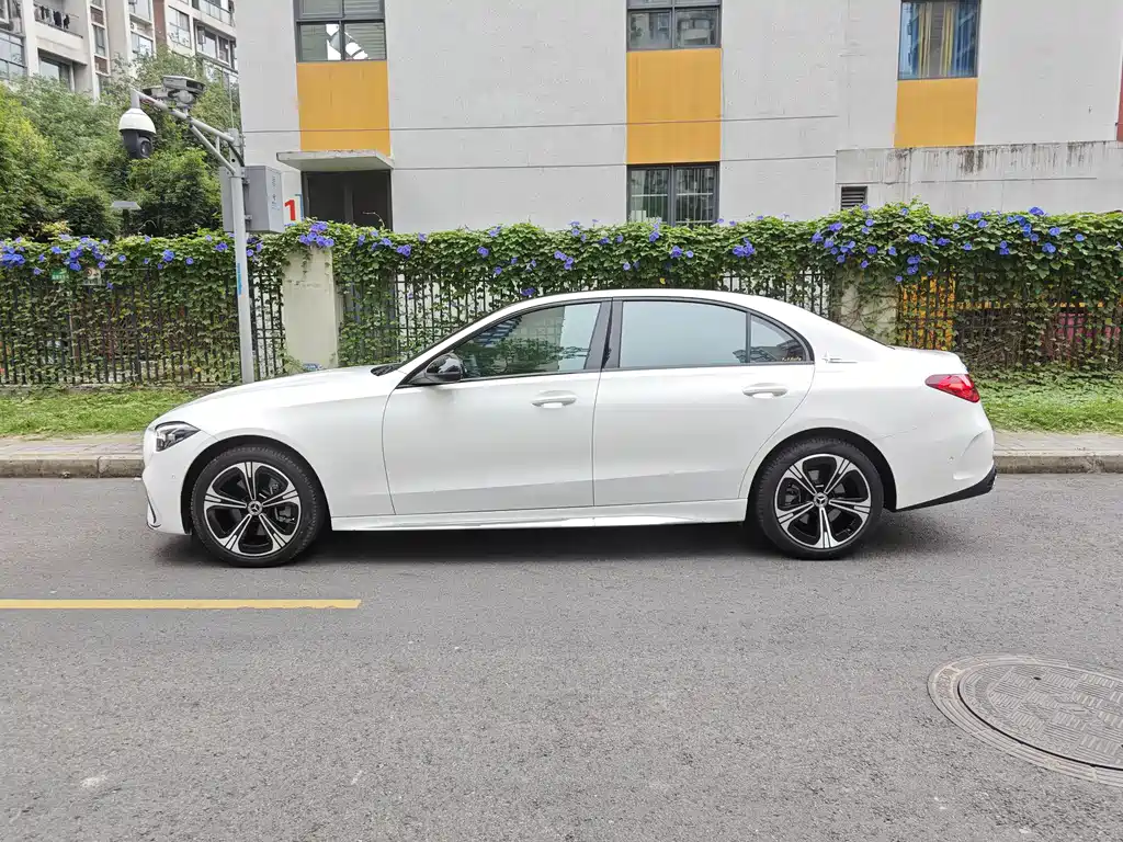 Mercedes-Benz C-Class 2022 — фото 21