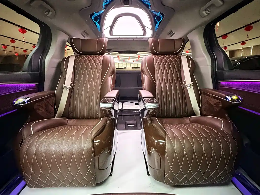 Toyota Sienna 2025 — фото 11