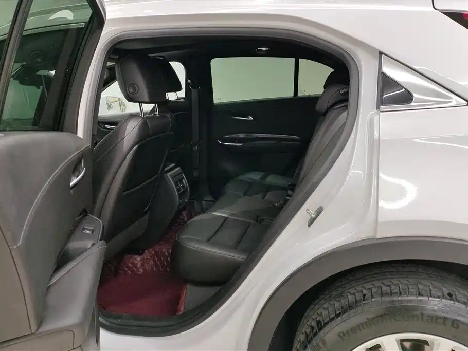 Cadillac XT4 2021 — фото 11