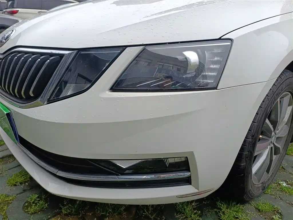 Skoda Octavia 2021 — фото 24