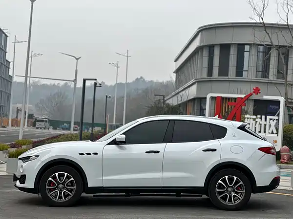 Maserati Levante 2016