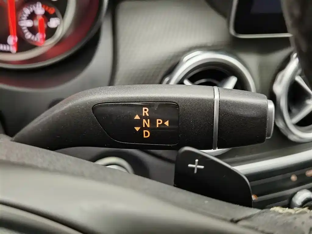 Mercedes-Benz GLA 2018 — фото 13