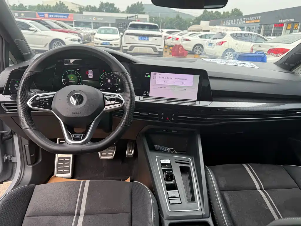 Volkswagen Golf 2022