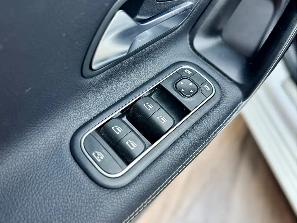 Mercedes-Benz A-Class 2021 — фото 11