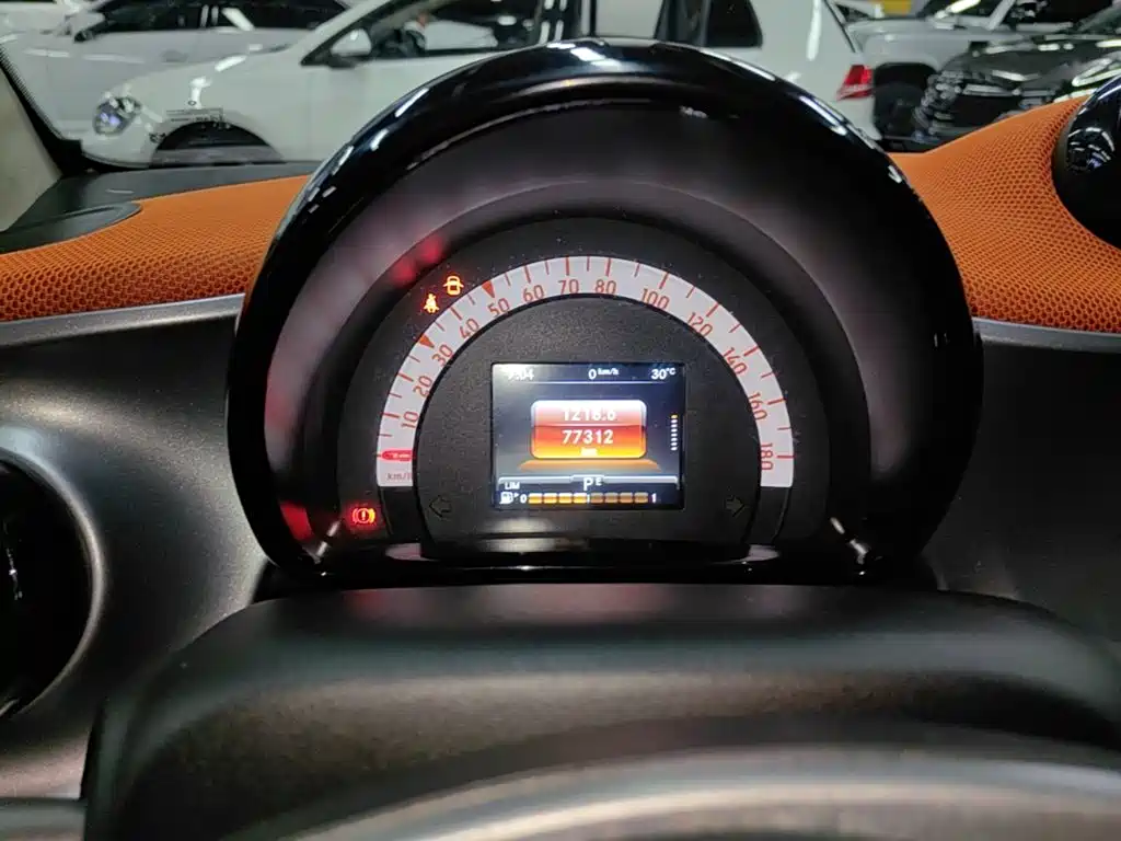 smart Fortwo 2015 — фото 12