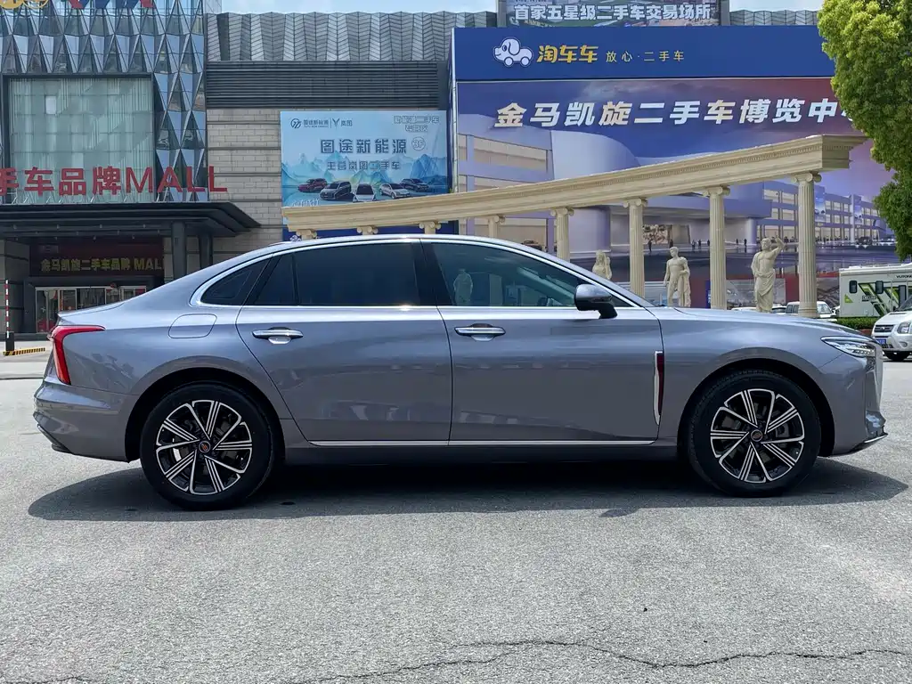 Hongqi H5 PHEV 2026 — фото 10
