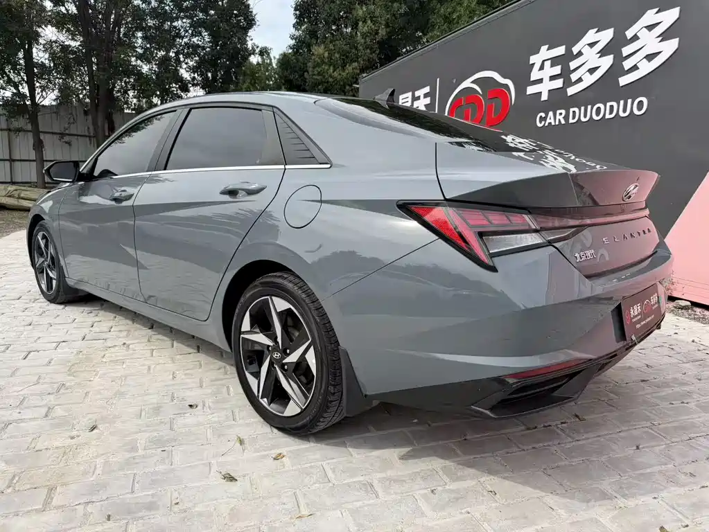 Hyundai Elantra 2021 — фото 11