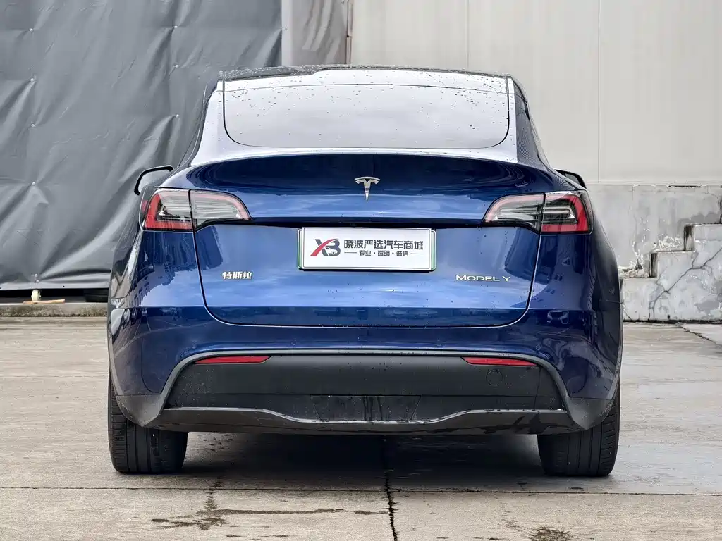 Tesla Model Y 2023 — фото 8