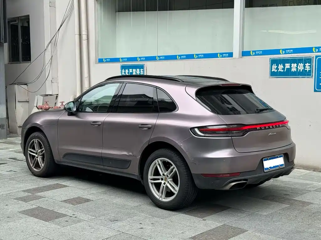 Porsche Macan 2020 — фото 17