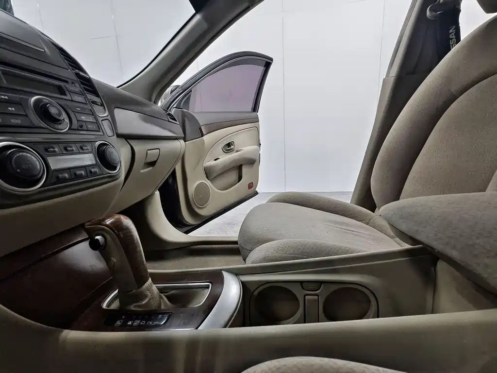 Nissan Sylphy 2011 — фото 15