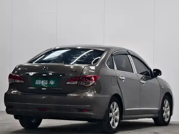 Nissan Sylphy 2012