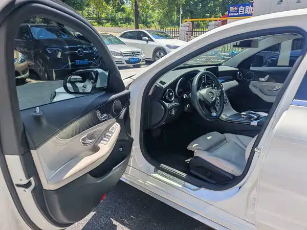 Mercedes-Benz C-Class 2016