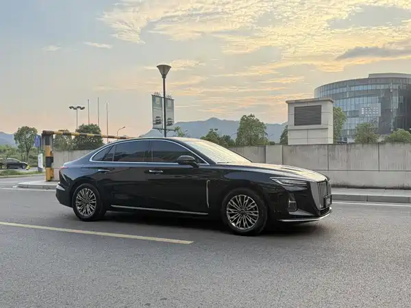 Hongqi H5 2023