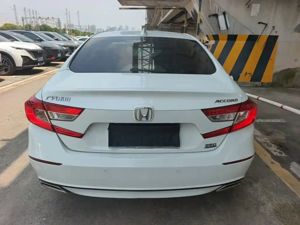 Honda Accord 2019 — фото 6