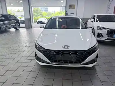 Hyundai Elantra 2022