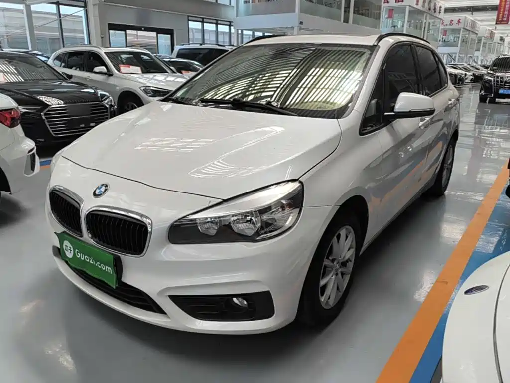 BMW 2 Series Active Tourer 2016 — фото 1