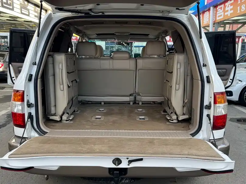 Toyota Land Cruiser 2009 — фото 21