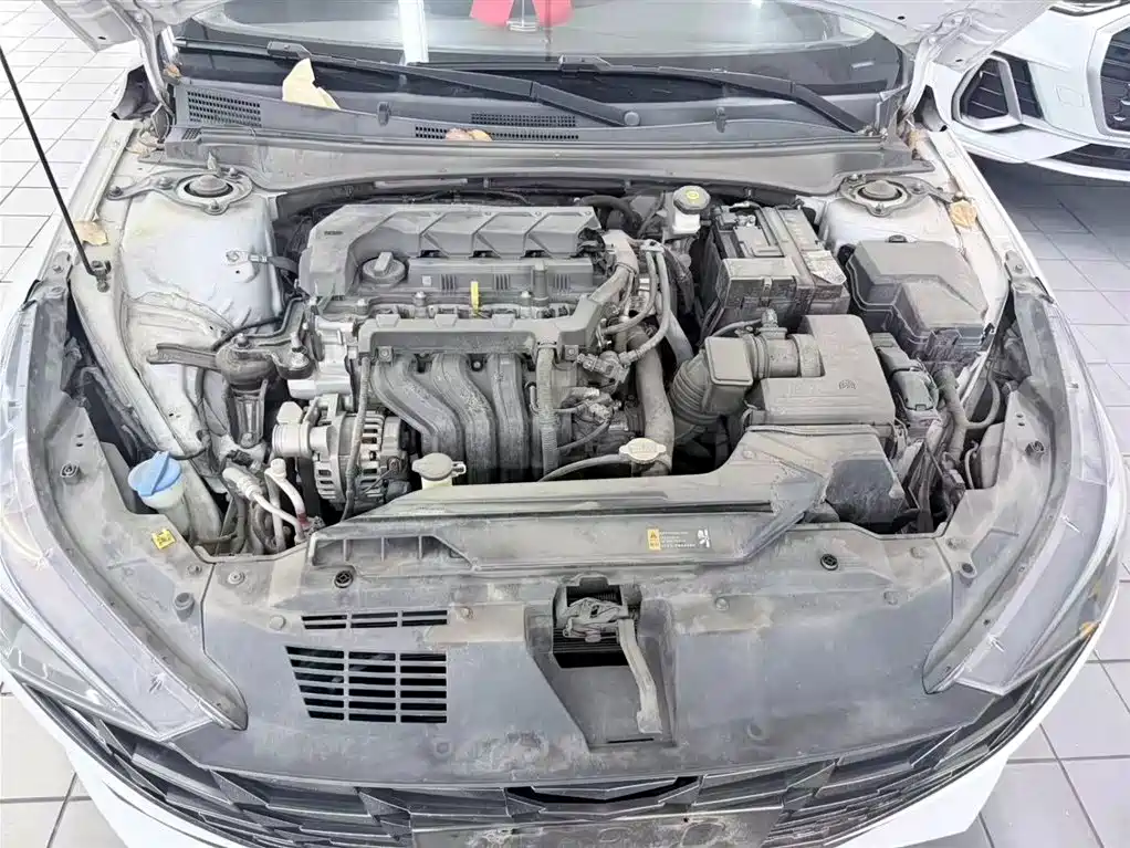 Hyundai Elantra 2022