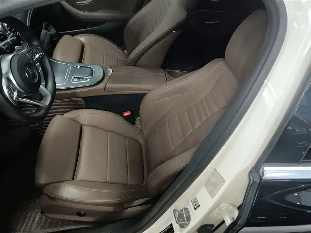 Mercedes-Benz E-Class 2019 — фото 15