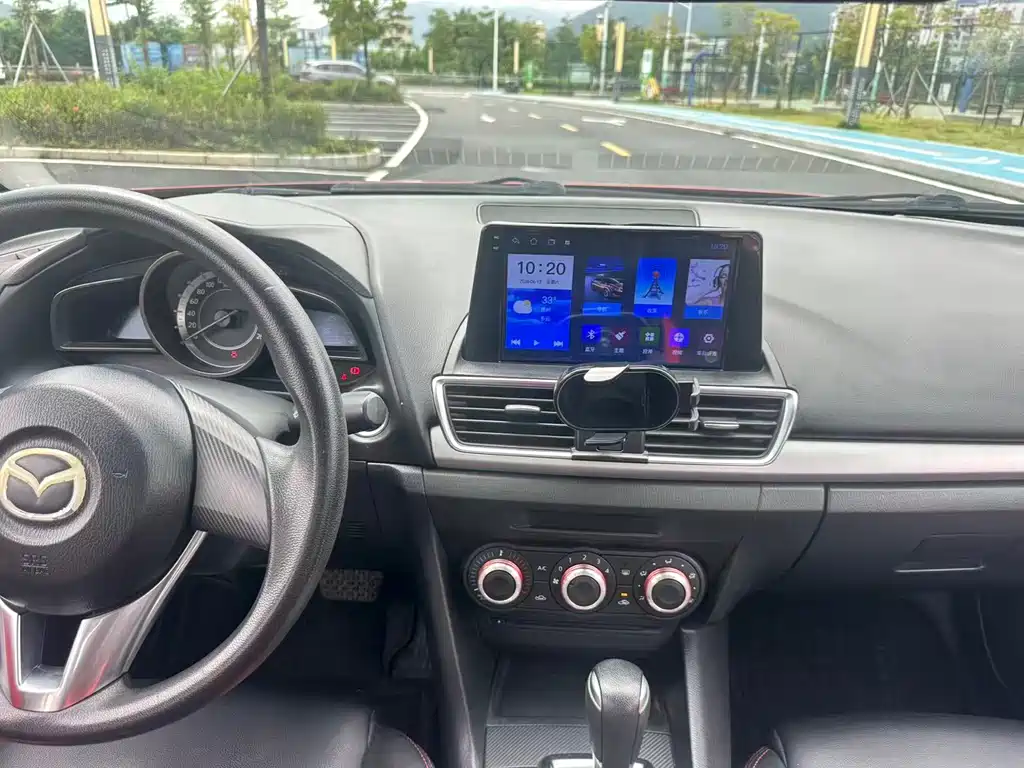 Mazda 3 Axela 2016 — фото 14