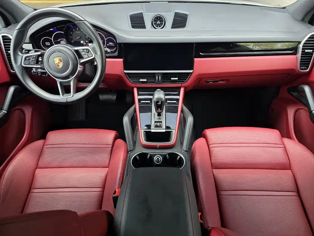 Porsche Cayenne 2021