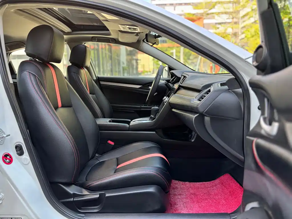 Honda Civic 2018 — фото 10