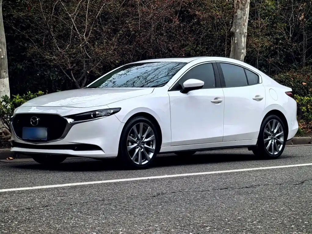 Mazda 3 Axela 2023