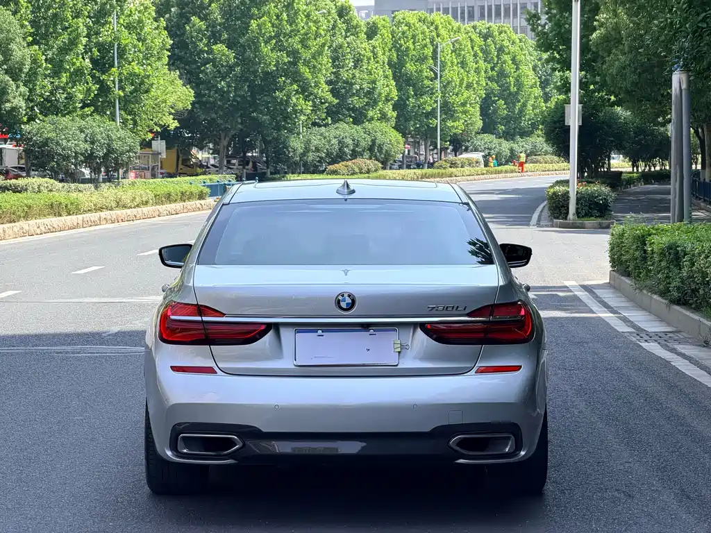 BMW 7 Series 2017 — фото 4