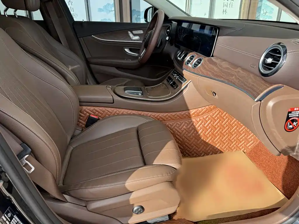 Mercedes-Benz E-Class 2020 — фото 12