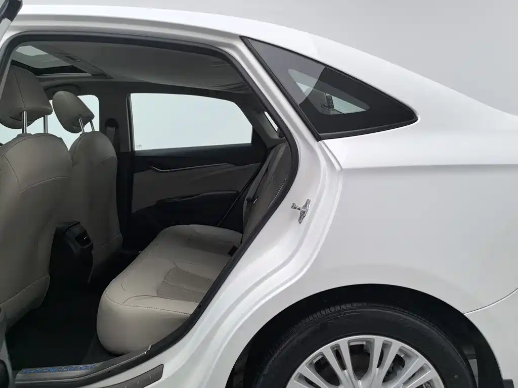 Buick Excelle GT 2017 — фото 15