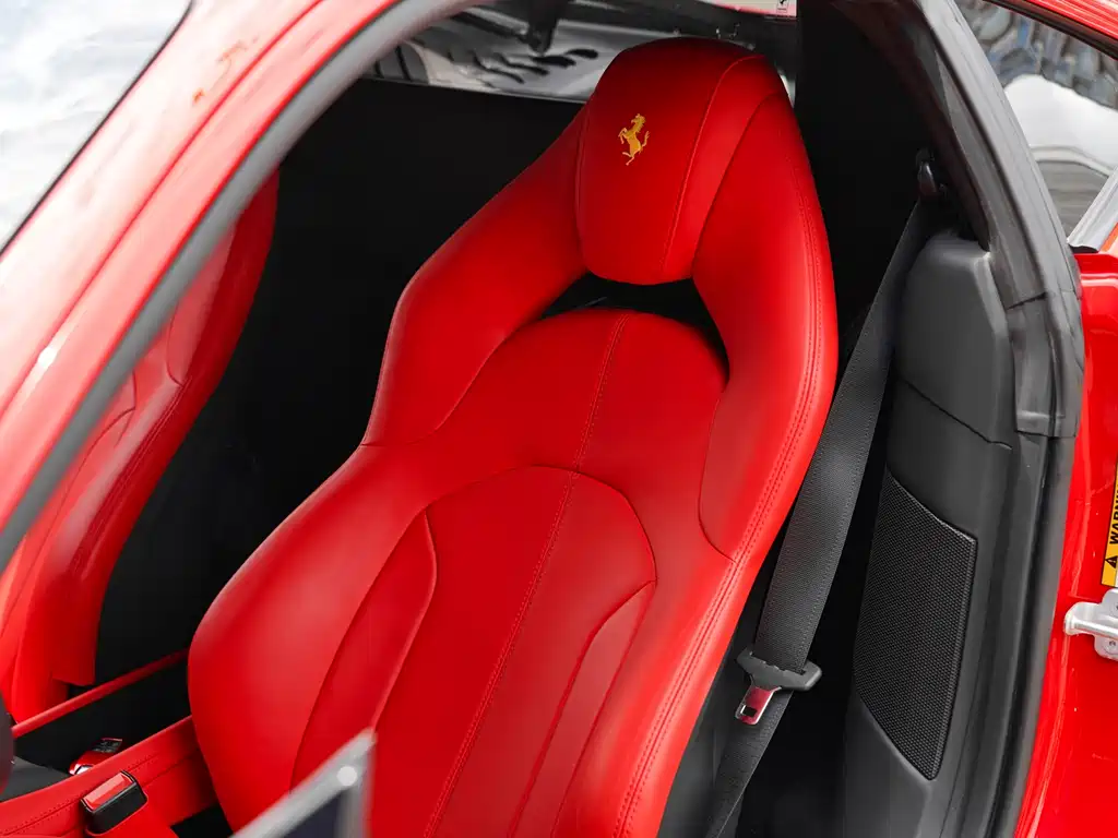 Ferrari F8 2023 — фото 15