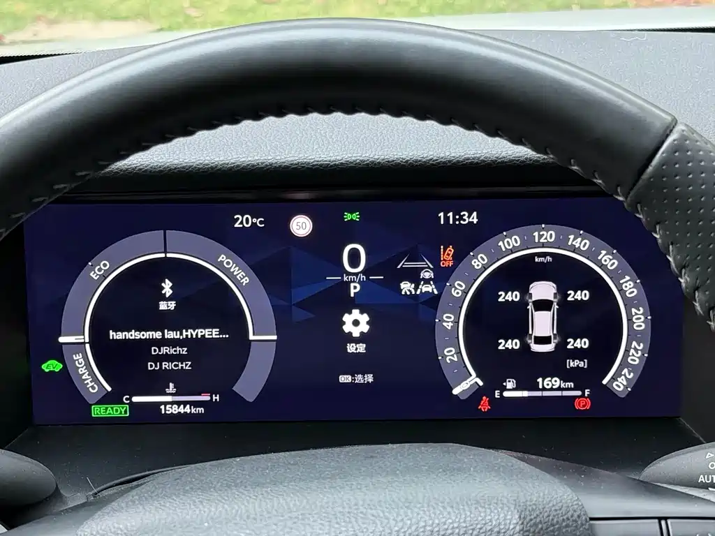Toyota Camry 2025 — фото 11