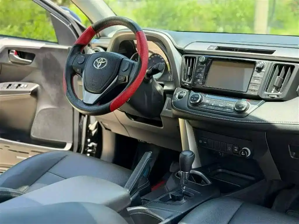 Toyota RAV4 2019