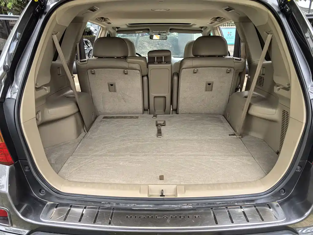 Toyota Highlander 2011 — фото 12