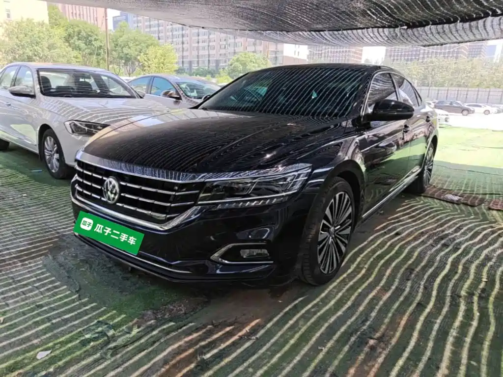 Volkswagen Passat 2019 — фото 1
