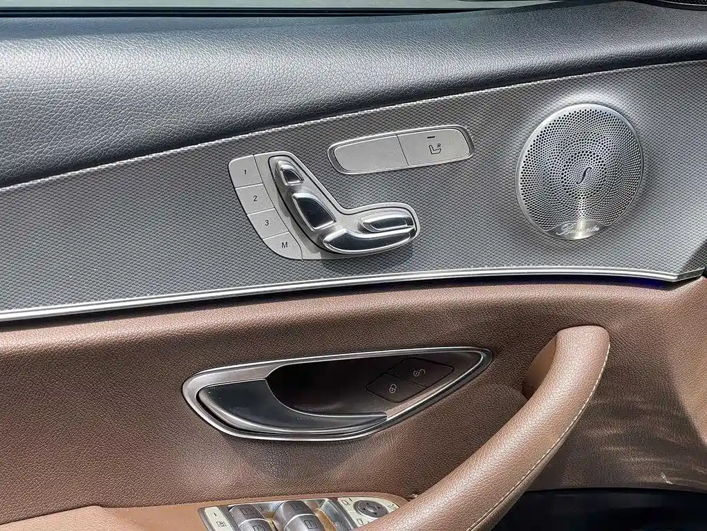 Mercedes-Benz E-Class 2018 — фото 12