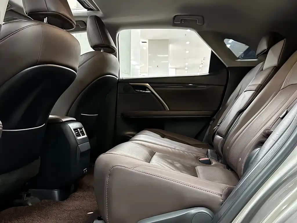 Lexus RX 2022 — фото 12