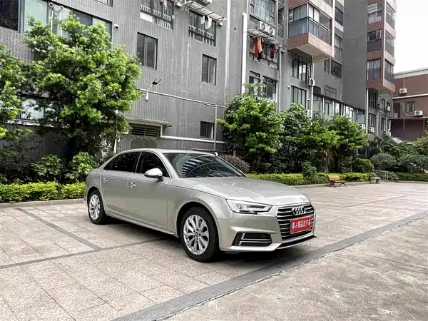 Audi A4L 2019