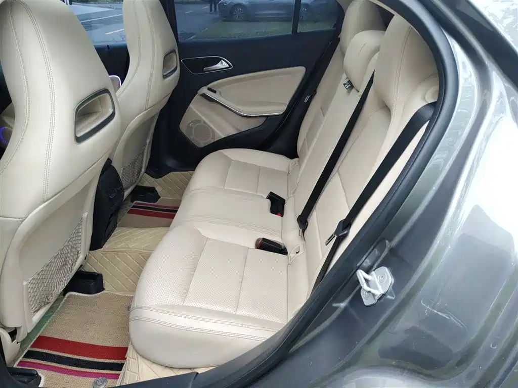 Mercedes-Benz GLA 2016 — фото 13