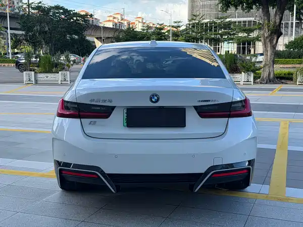 BMW i3 2022