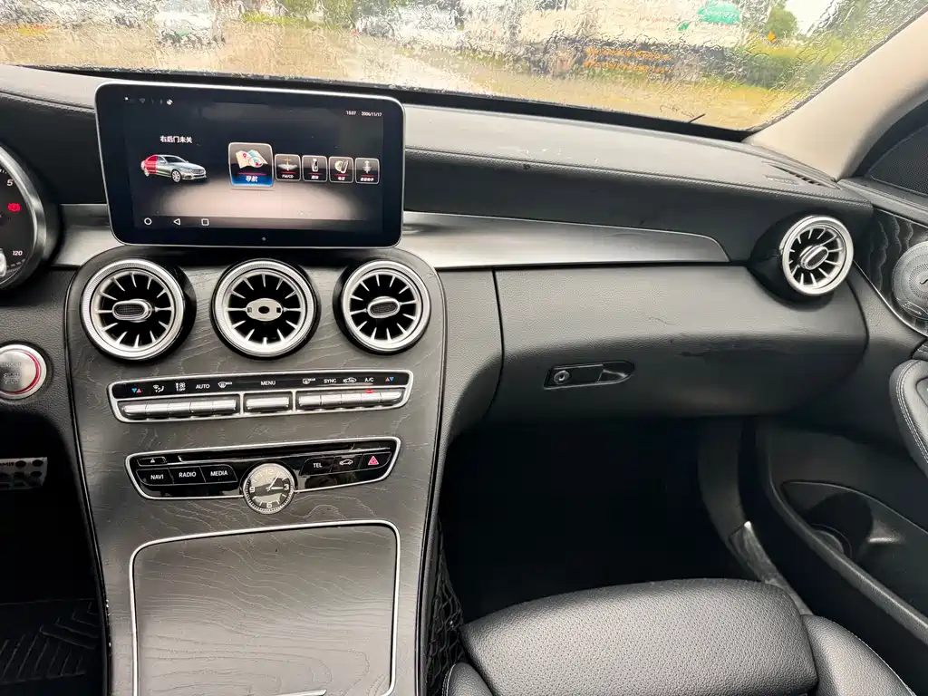 Mercedes-Benz C-Class 2017 — фото 16