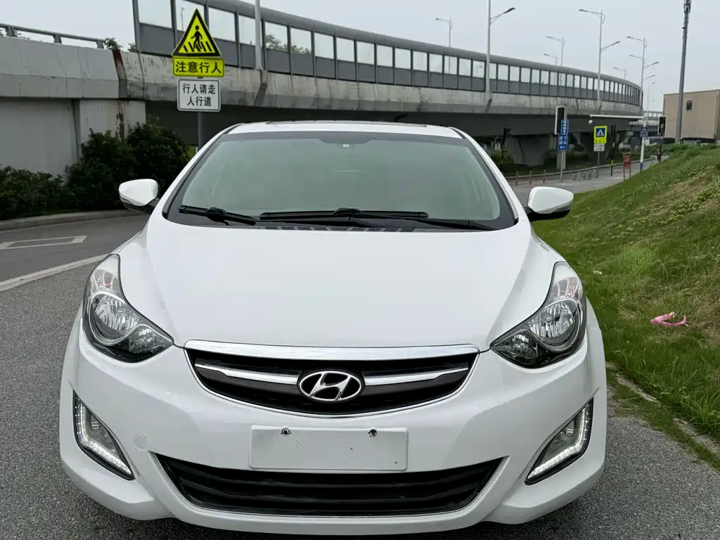 Hyundai Elantra 2015