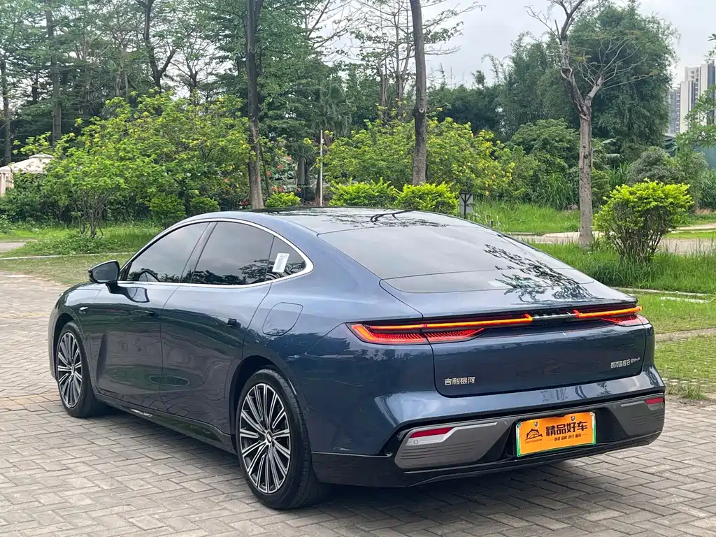 Geely Galaxy Starshine 8 2025 — фото 15