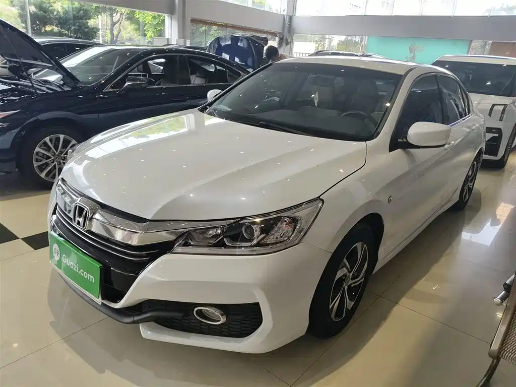 Honda Accord 2016 — фото 2