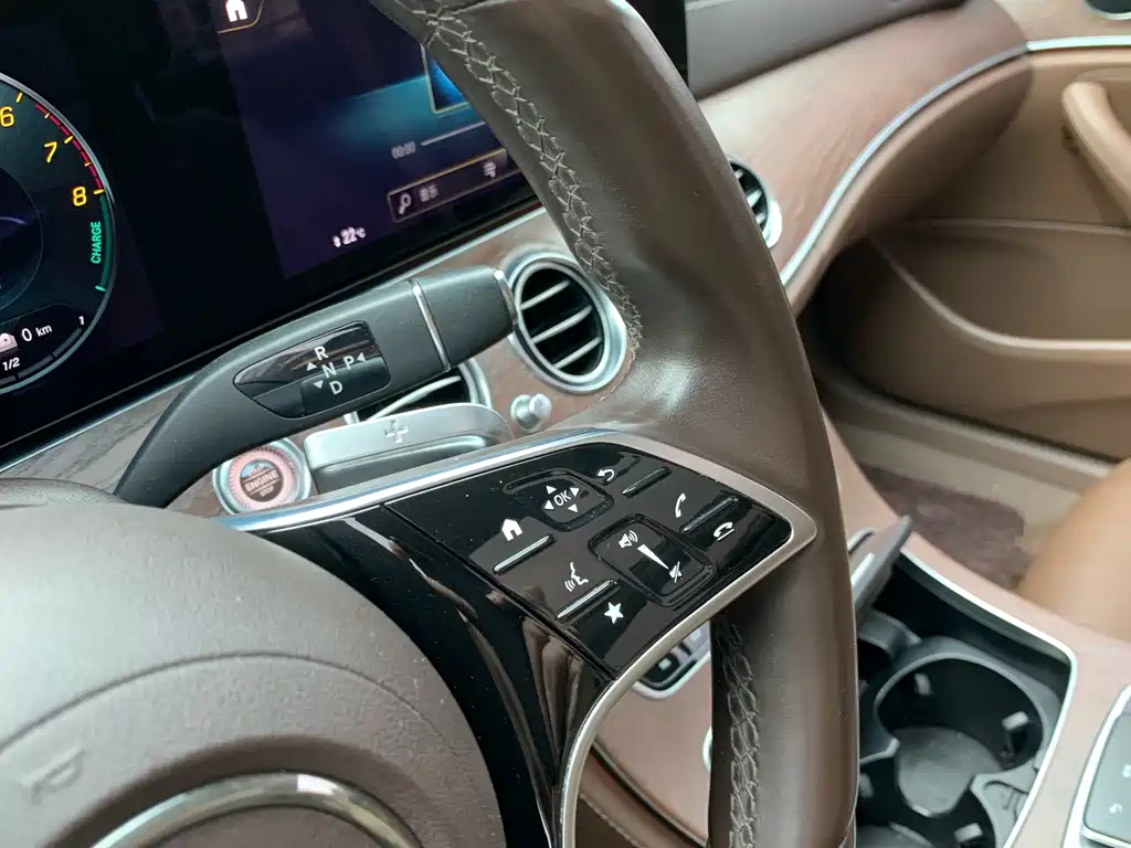 Mercedes-Benz E-Class New Energy 2022 — фото 24